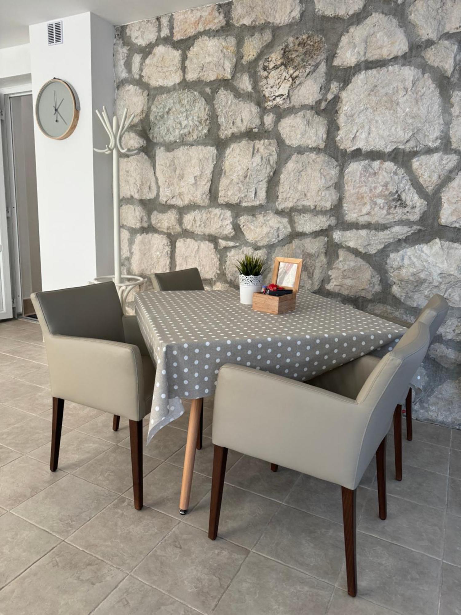 Villa Viden Apartments Tucepi Ngoại thất bức ảnh